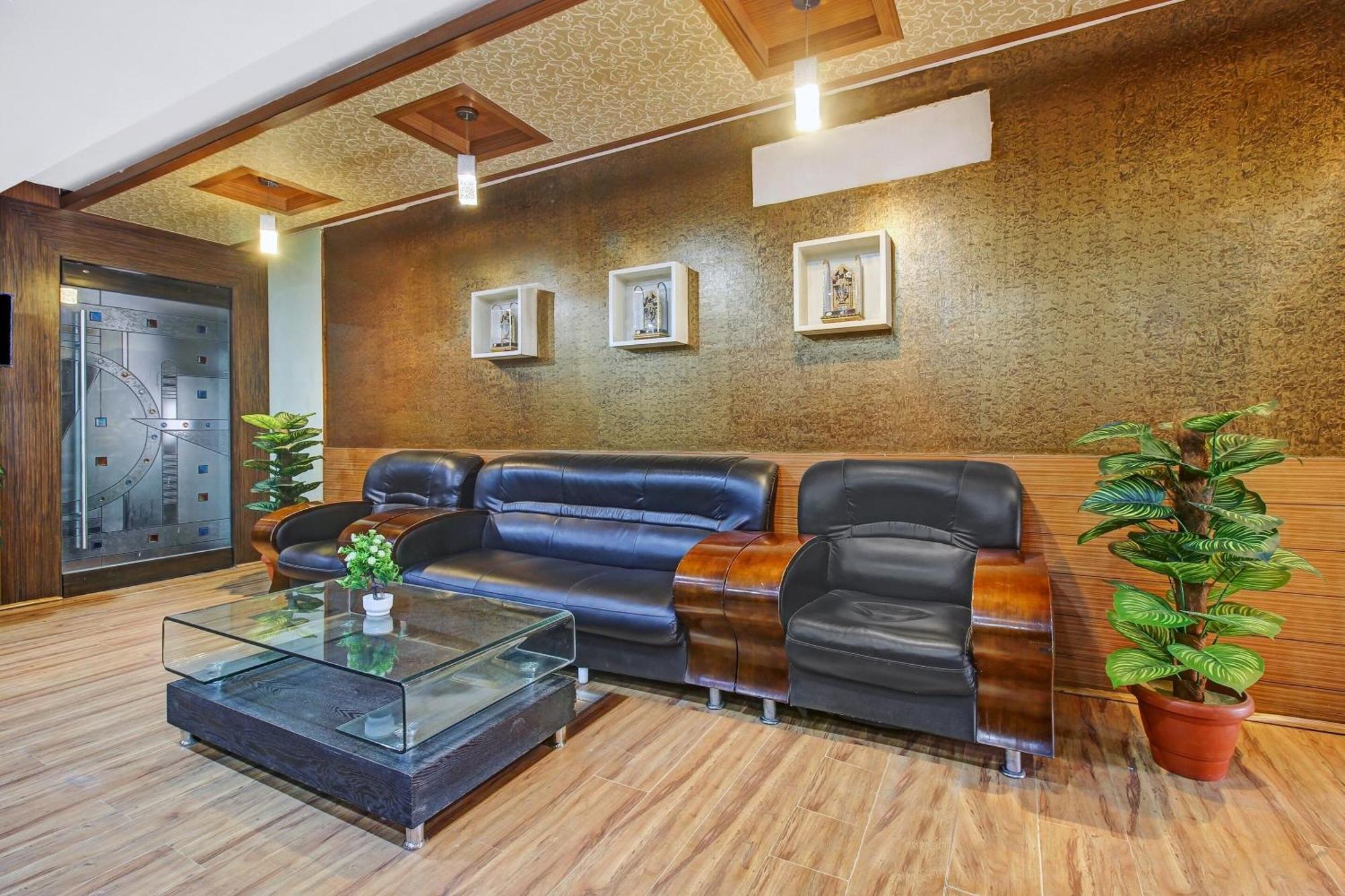 Townhouse Oak The Margi Hotel Near Yosufguda Metro Station Hyderabad Exterior foto